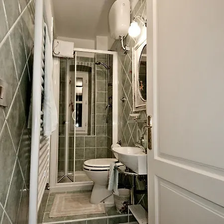 Bed and Breakfast Le 5 Muse Τεργέστη