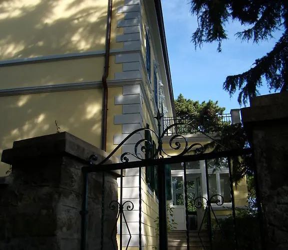 فندق مبيت وإفطار Le 5 Muse *